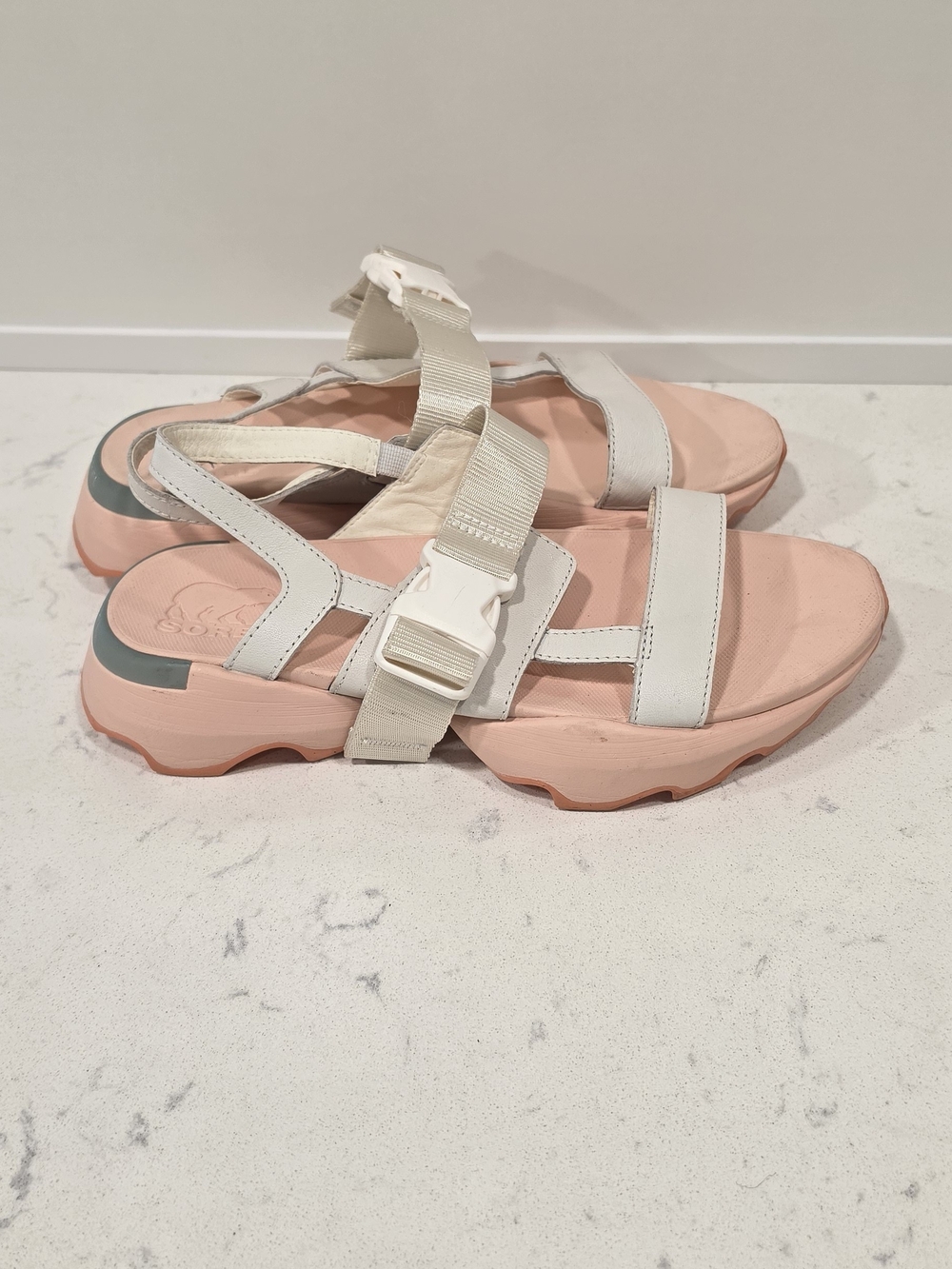 Women’s Casual Sport Sandals in Pink and White